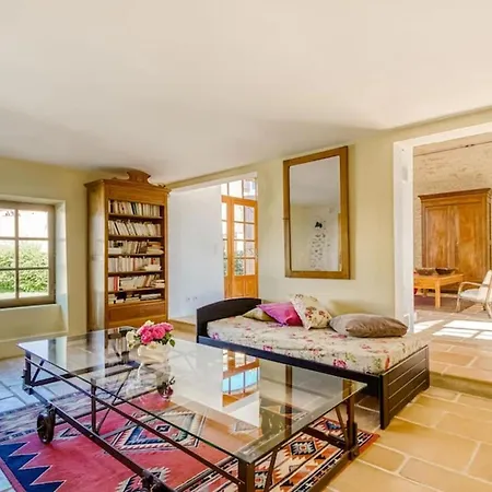 De Lapile Holiday home Sauveterre-la-Lemance